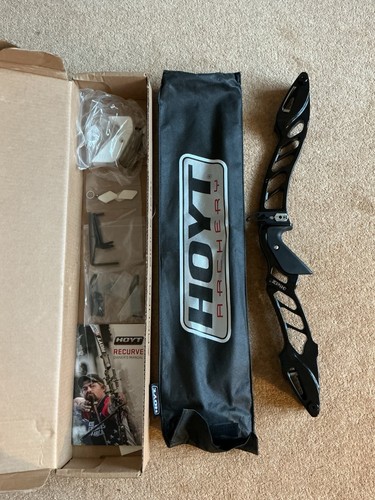 Hoyt epik recurve bow - rh,
