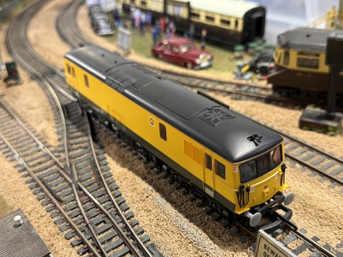 Lima 204770 class - lima,
