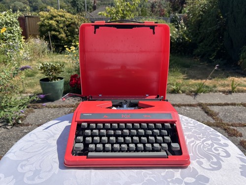 Smith red fox typewriter - w.h.,