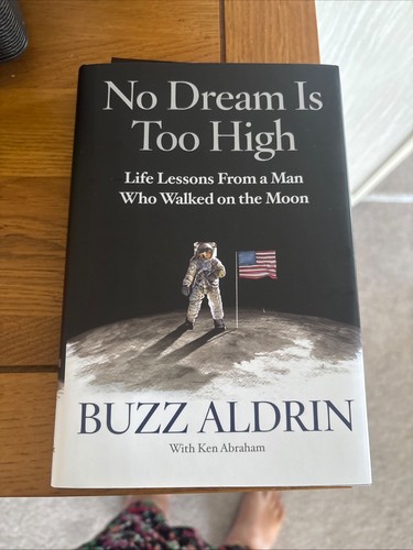 Buzz aldrin autograph signed - aldrin,