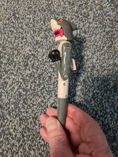 Smiggle novelty boxing action pen