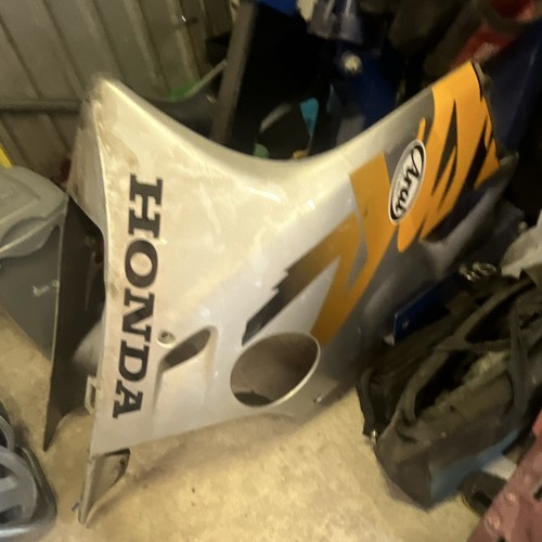 Honda cbr 600 1999 - ♻️,