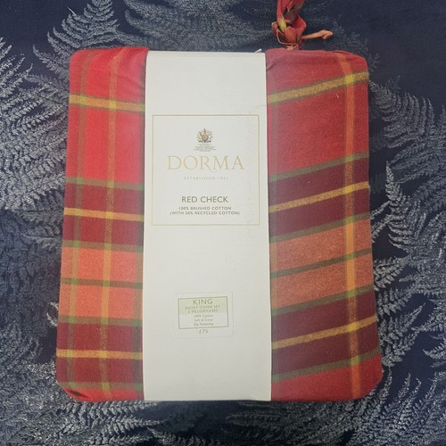 Dorma red check king duvet - red,
