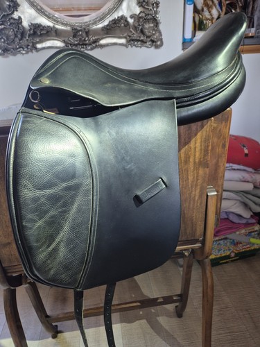 Harry dabbs dressage saddle - dabbs,
