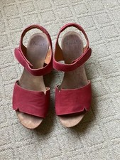 womens  think!  shoes red