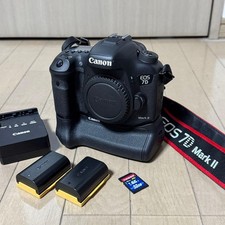 Canon EOS 7D Mark II DSLR