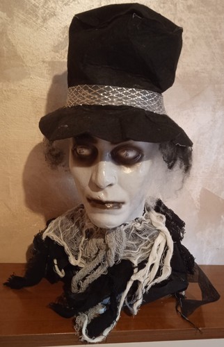 Animated head halloween - head,