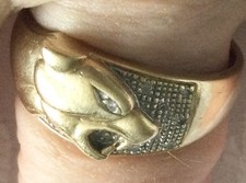 Gents 9ct Yellow Gold and Diamond Jaguar Ring, Size S
