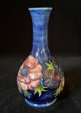 MOORCROFT ANEMONE FLOWERS VASE LONG NECK BOTTLE SHAPED 6.2 in. Polychrome c1953
