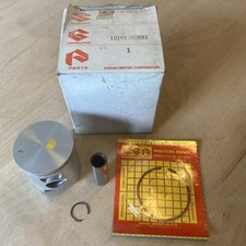 Suzuki RM80 1993 NOS 12101-02881. (std) Piston Kit. NOS