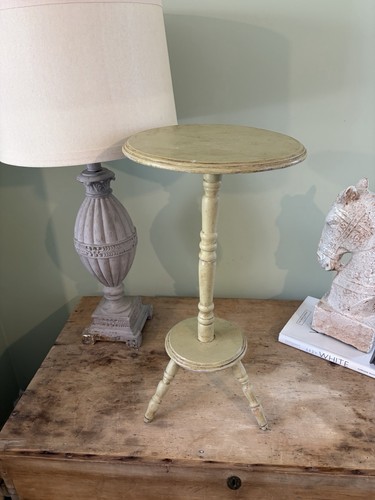 Rustic wooden cream spindle