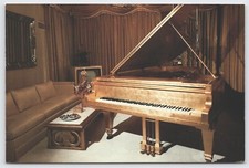 TN Memphis, Music Room at