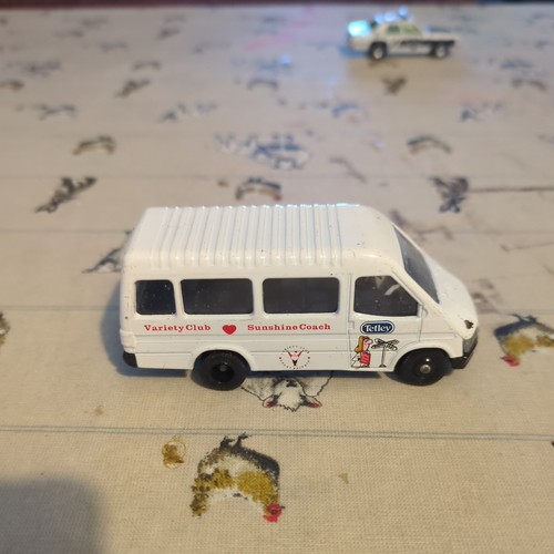 Lledo ford transit mk3 minibus - lledo,