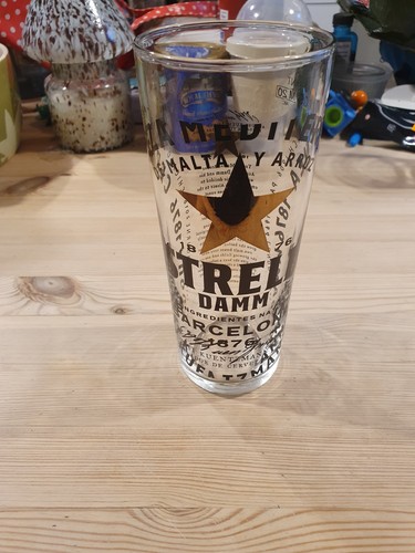 Estrella storyteller pint - storyteller,