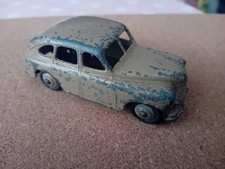 Dinky Toys Vanguard Car