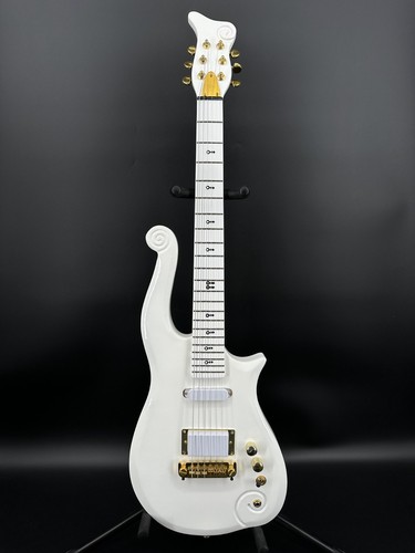White prince cloud style - white,