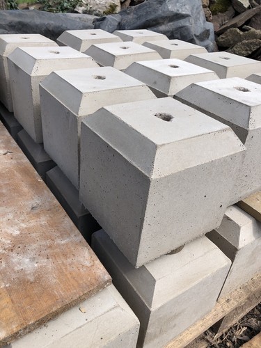 Staddle stone - staddle,