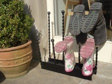 Boot Stand wellington Walking