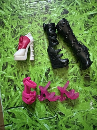 Monster high doll odd - high, shoes