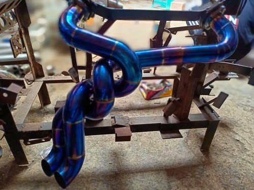 Twisted exhaust harley - twisted,
