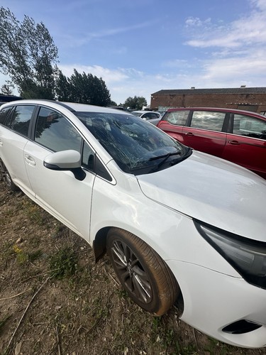 Toyota avensis driver side - toyota,