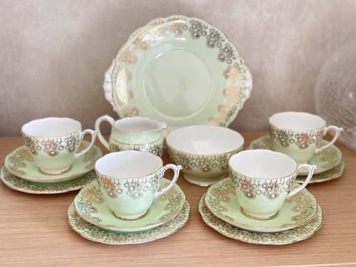 Vintage roslyn fine bone china - roslyn,