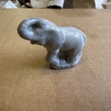 VINTAGE COLLECTABLE WADE WHIMSIES PORCELAIN GLAZED GREY ELEPHANT
