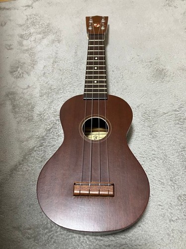 Luna model 700 ukulele - luna,