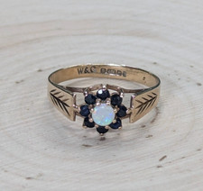 9ct Yellow Gold Ring White