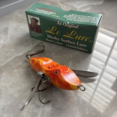 Lure water walker - le,