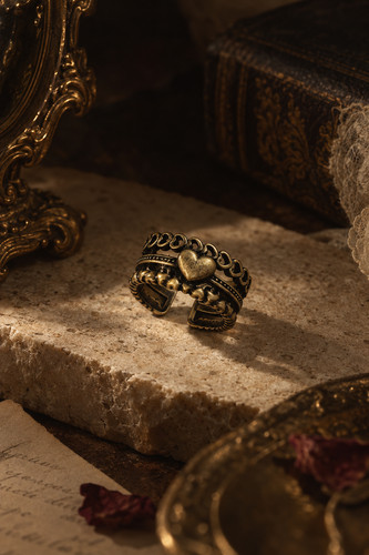 Vintage gothic heart ring - vintage,