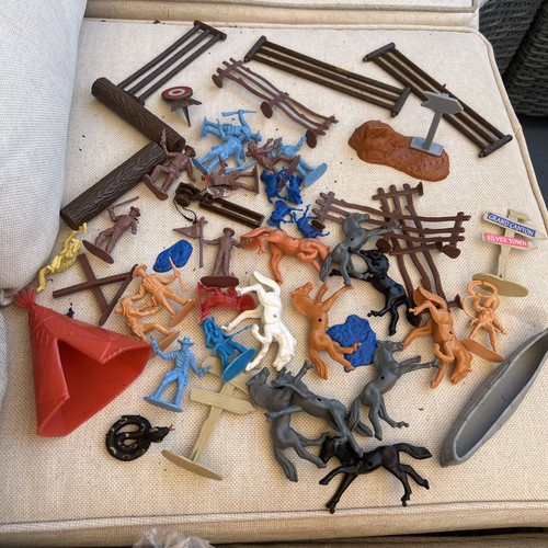 Cowboys and indians toys - cowboys,