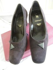 Ladies brown Bruno Magli suede court shoes 38 ½ (6) worn once