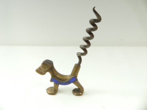 Small brass dog - (refjoh6),