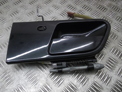 Nissan elgrand left - nissan, passenger
