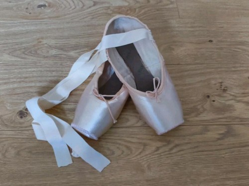 Freed london satin pointe - london,