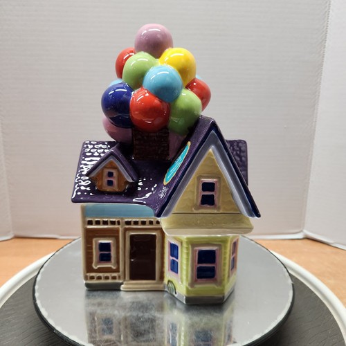 Disney pixar balloon - up,