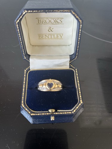 9ct gold claddagh style - gold,