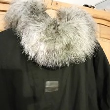 Women's fishtail parka with Faux leather trim Size 26. BNWOT Snug, rainproof.