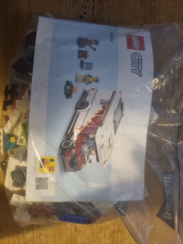 Lego city holiday camper van - camper,