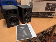 M-Audio AV42 Compact Studio