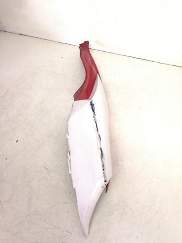 Damaged right rear fairing - right,