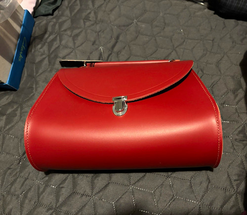 The cambridge satchel company - cambridge,