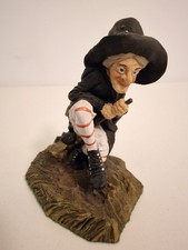 Discworld Clarecraft DW06A Granny Weatherwax Aloft Original Box, Tent Card Mint