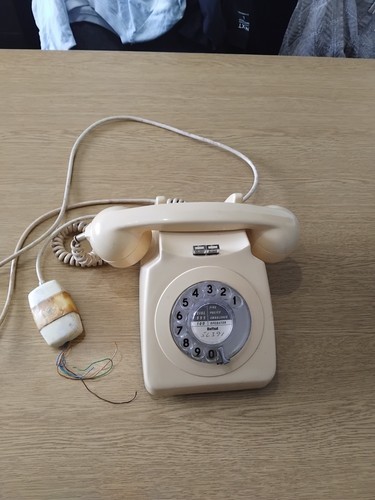 Vintage gpo telephone 746 - vintage,