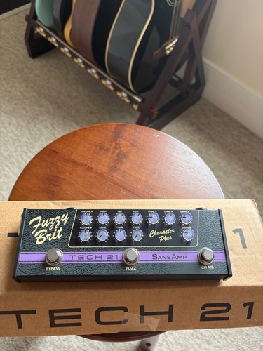 Tech fuzzy brit pedal - 21,