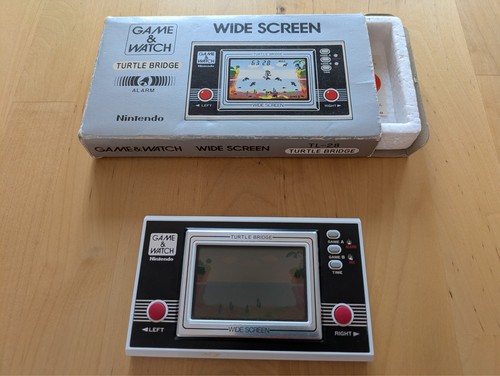 Nintendo game watch - game,