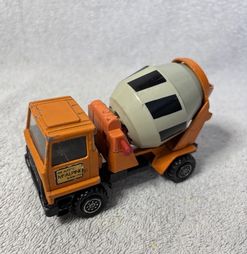 Bedford cement truck - bedford,
