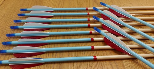 Crested target field - crested, arrows