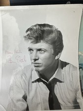 TOMMY STEELE -  SINGER / ACTOR  -  AUTOGRAPHED  PHOTOS